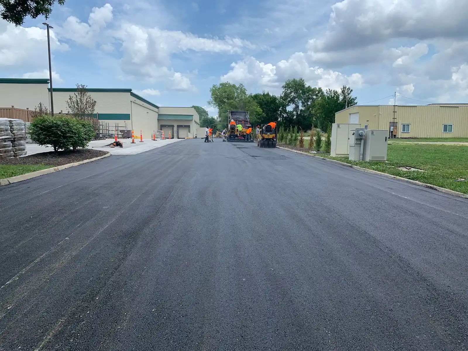 Large commercial asphalt paving project in Kansas City